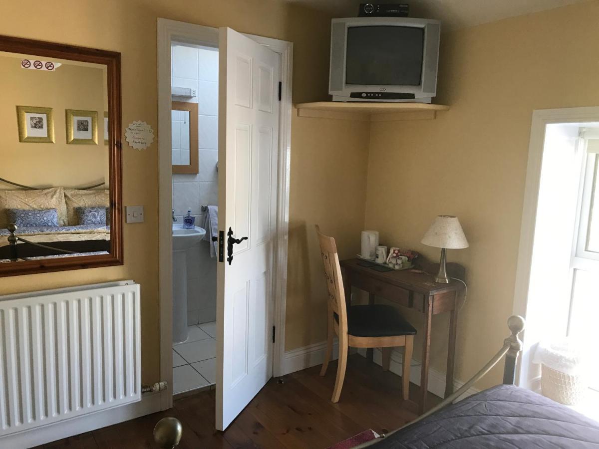 Teac Seain Bar & Bnb Annascaul Экстерьер фото