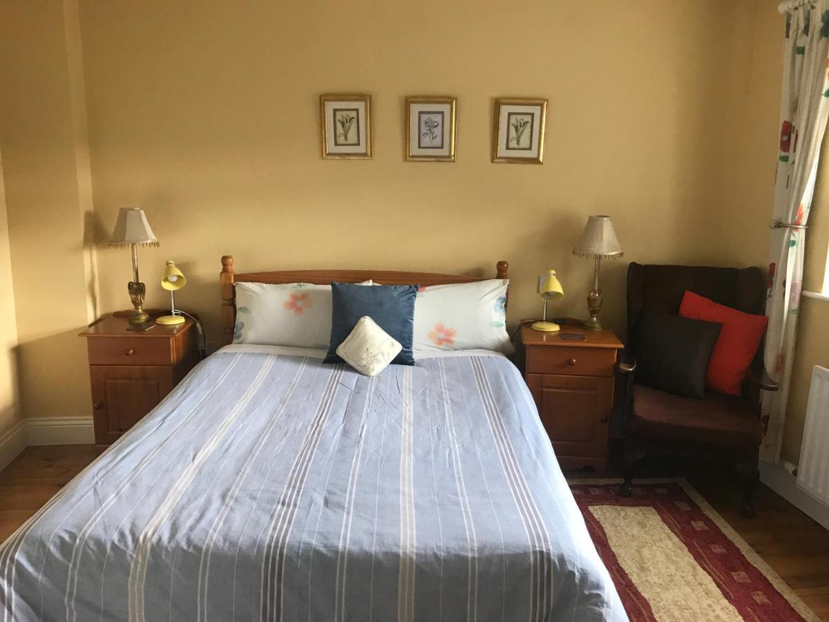 Teac Seain Bar & Bnb Annascaul Экстерьер фото