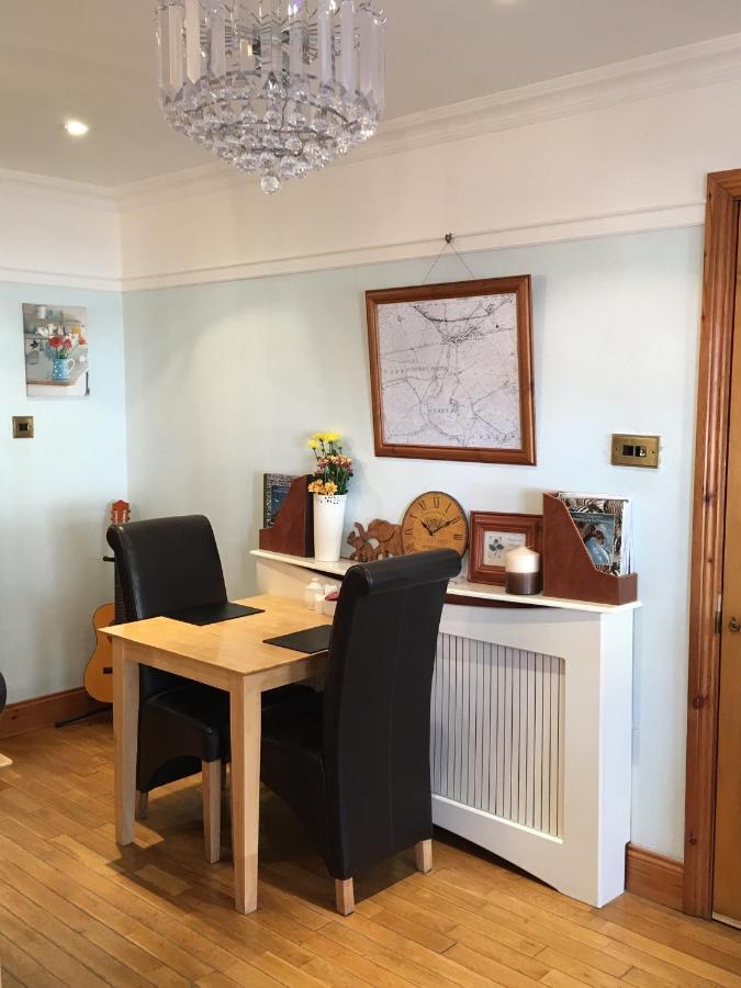 Teac Seain Bar & Bnb Annascaul Экстерьер фото