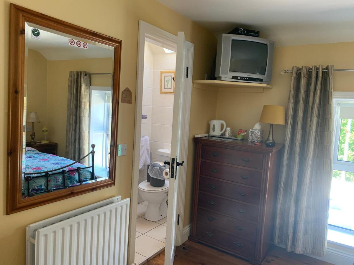 Teac Seain Bar & Bnb Annascaul Экстерьер фото